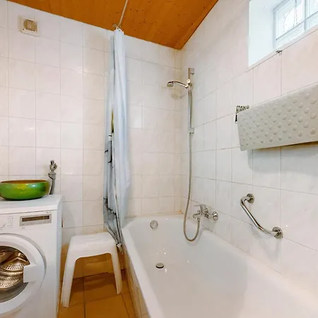Liane Apartment *